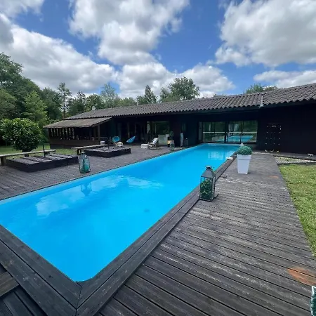 Des Chateaux Du Pessac Leognan Villa *